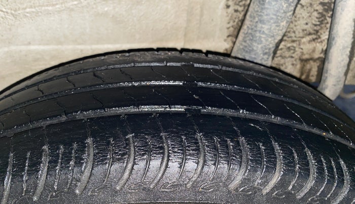 2021 Maruti S PRESSO VXI (O) CNG, CNG, Manual, 94,334 km, Left Rear Tyre Tread