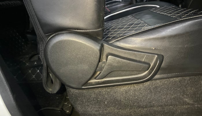 2021 Maruti S PRESSO VXI (O) CNG, CNG, Manual, 94,334 km, Driver Side Adjustment Panel