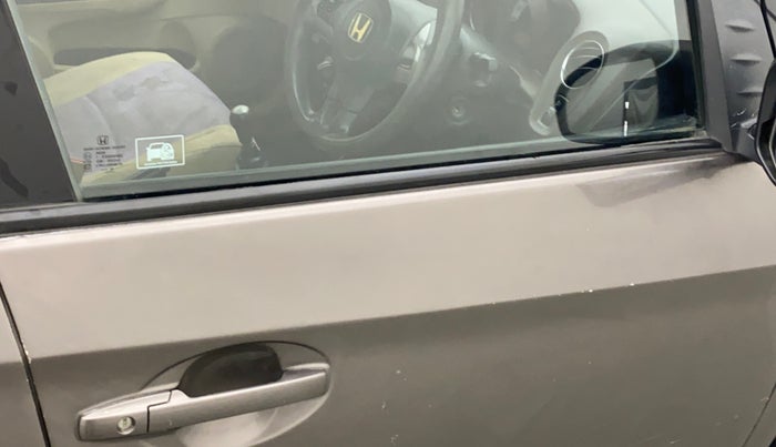 2012 Honda Brio V MT, Petrol, Manual, 77,700 km, Driver-side door - Weather strip has minor damage
