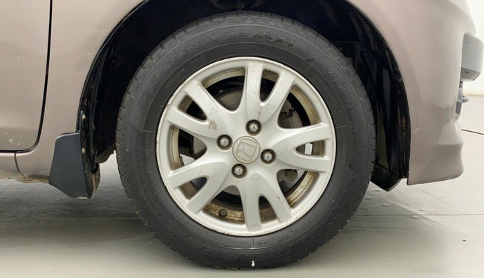 2012 Honda Brio V MT, Petrol, Manual, 77,700 km, Right Front Wheel