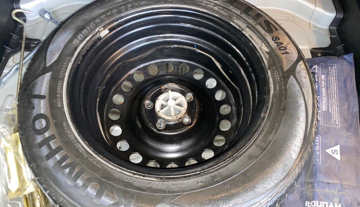 2017 Hyundai Creta SX PLUS 1.6 PETROL, Petrol, Manual, 70,673 km, Spare Tyre