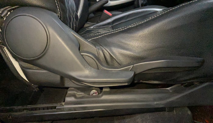 2017 Maruti Baleno ZETA PETROL 1.2, Petrol, Manual, 71,269 km, Driver Side Adjustment Panel