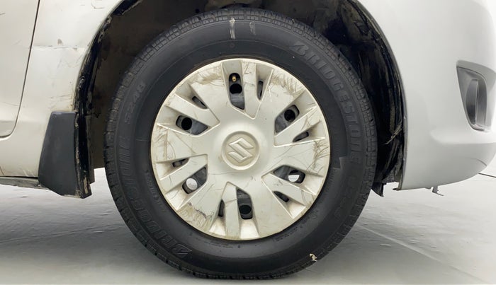 2014 Maruti Swift VXI D, Petrol, Manual, 83,133 km, Right Front Wheel