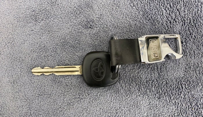 2011 Toyota Etios G, Petrol, Manual, 75,766 km, Key Close Up