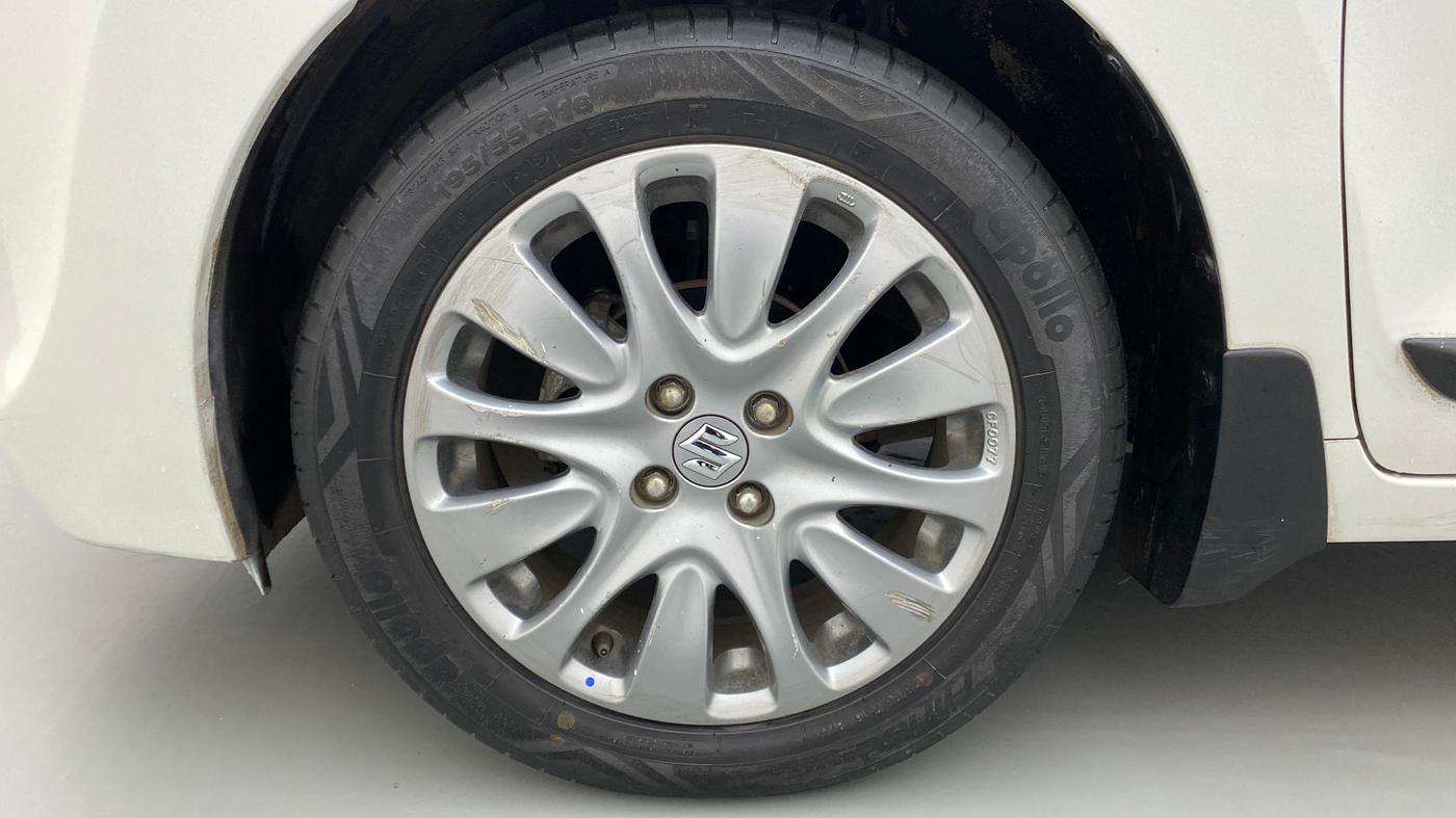 2016 Maruti Baleno ZETA CVT PETROL 1.2, Petrol, Automatic, 31,273 km, Left Front Wheel