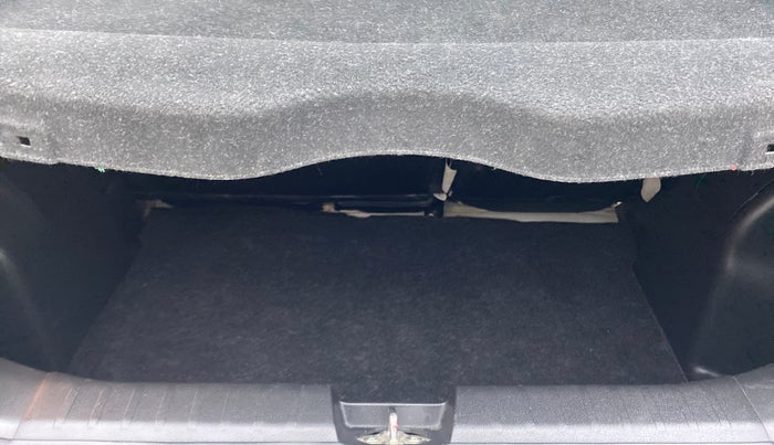 2016 Maruti Baleno ZETA CVT PETROL 1.2, Petrol, Automatic, 31,273 km, Boot Inside