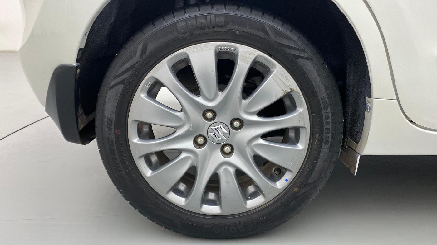 2016 Maruti Baleno ZETA CVT PETROL 1.2, Petrol, Automatic, 31,273 km, Right Rear Wheel