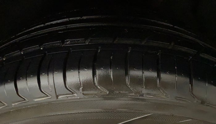 2016 Hyundai New Elantra 2.0 S PETROL, Petrol, Manual, 59,678 km, Left Rear Tyre Tread