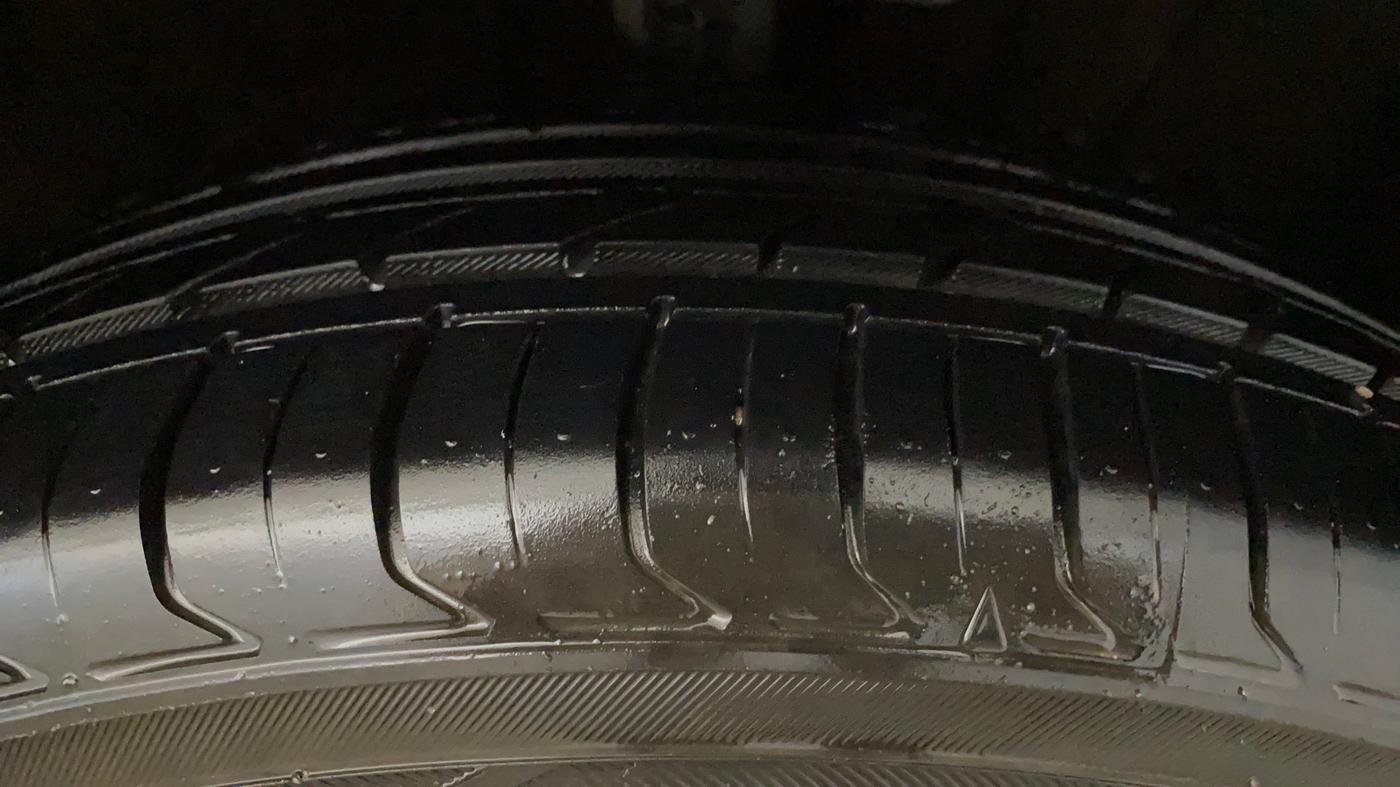 2016 Hyundai New Elantra 2.0 S PETROL, Petrol, Manual, 59,876 km, Right Front Tyre Tread
