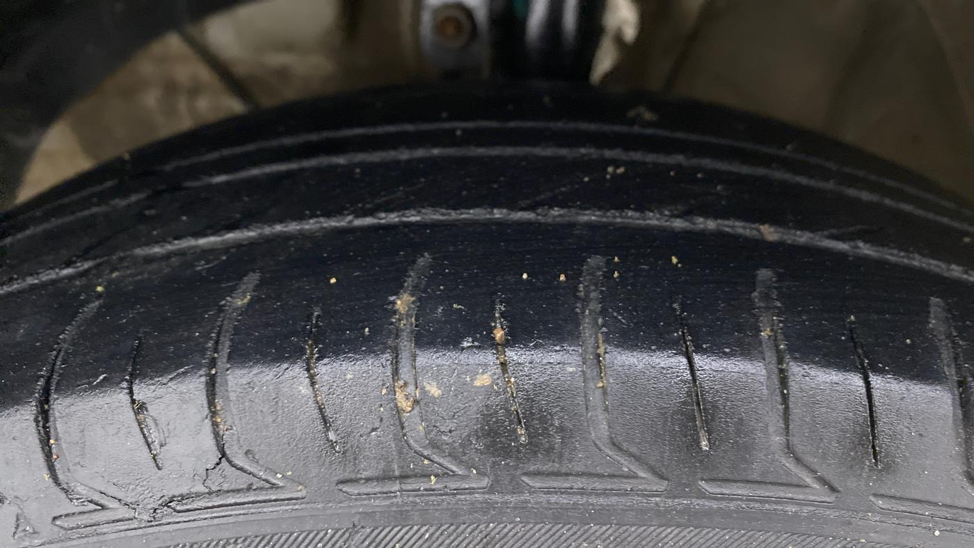2018 Maruti Swift VDI, Diesel, Manual, 86,616 km, Left Front Tyre Tread