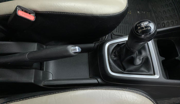 2018 Maruti Swift VDI, Diesel, Manual, 86,616 km, Gear Lever