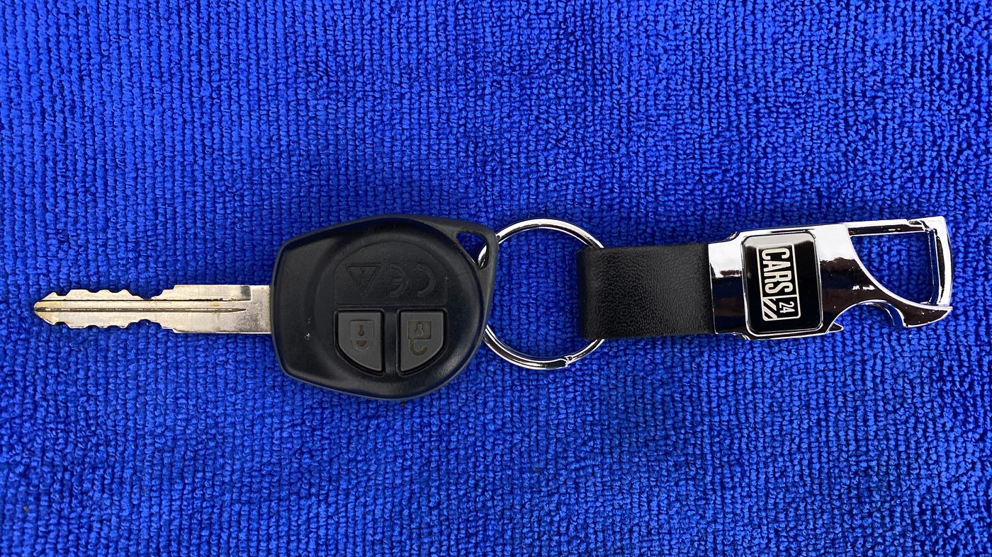 2018 Maruti Swift VDI, Diesel, Manual, 86,616 km, Key Close Up