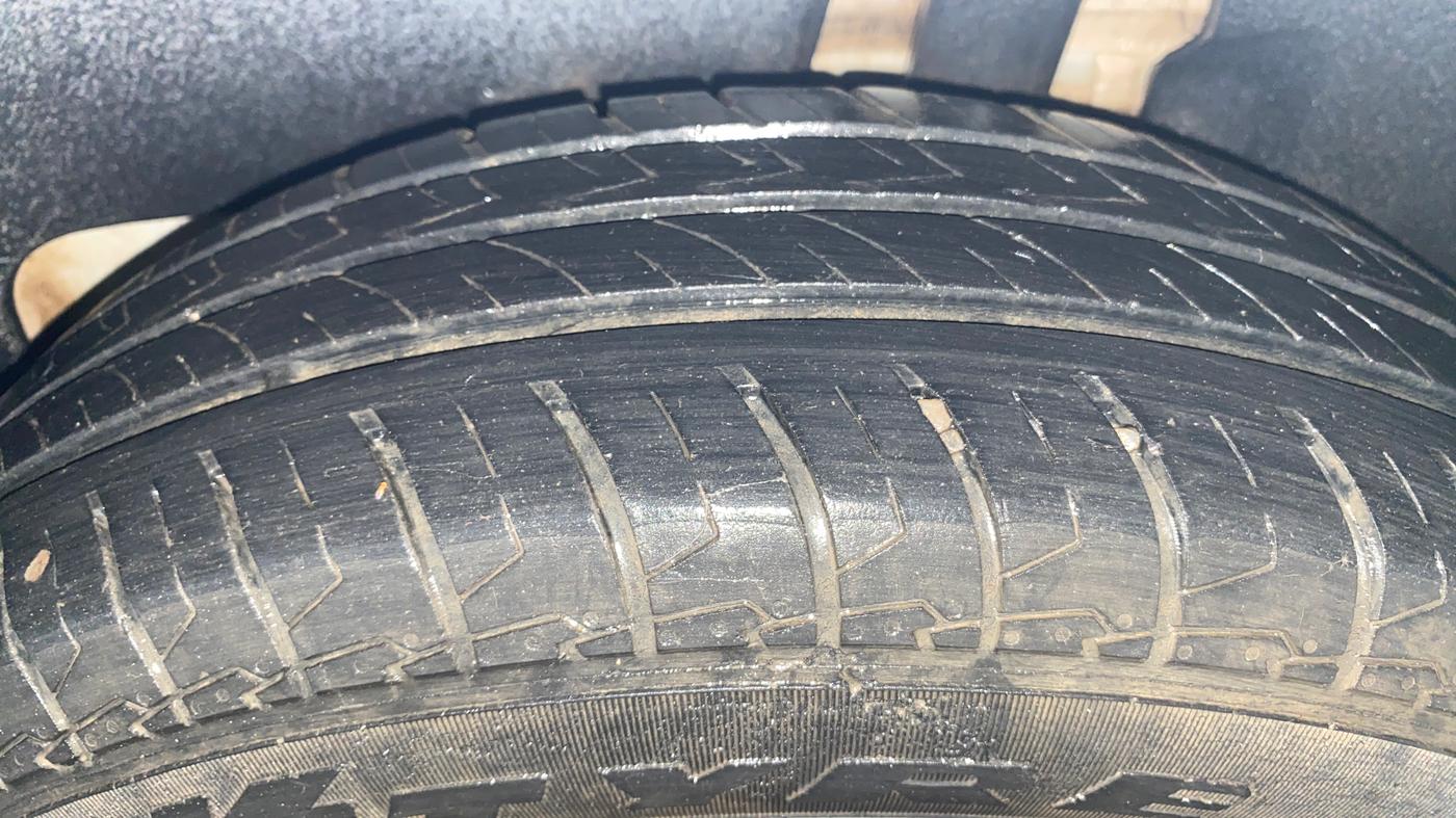 2023 Maruti Dzire VXI, Petrol, Manual, 26,395 km, Left Rear Tyre Tread