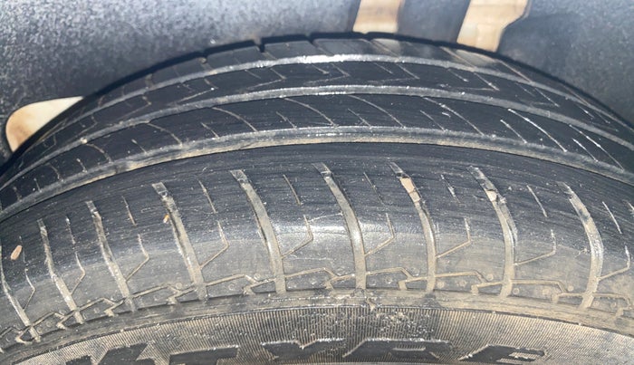 2023 Maruti Dzire VXI, Petrol, Manual, 26,374 km, Left Rear Tyre Tread
