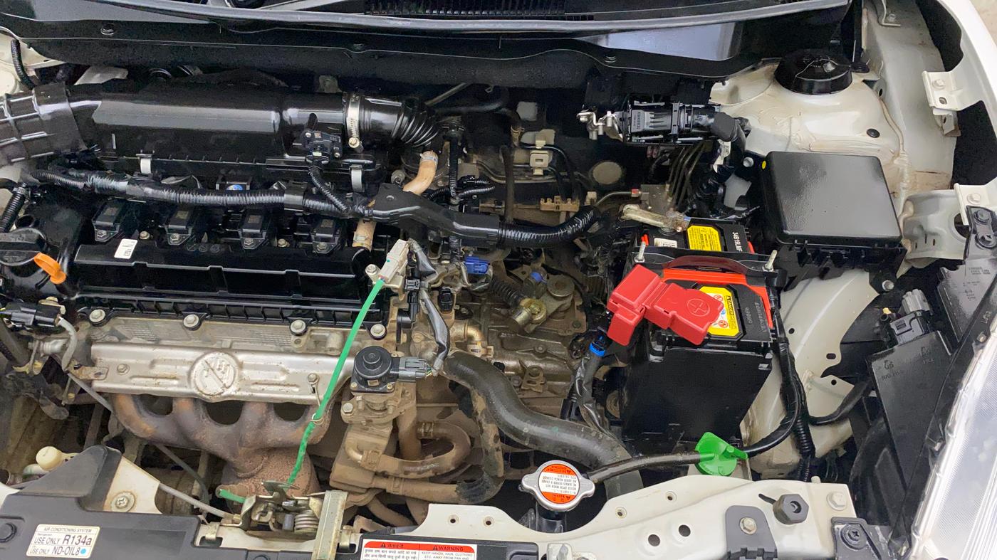 2023 Maruti Dzire VXI, Petrol, Manual, 26,395 km, Engine View - Left