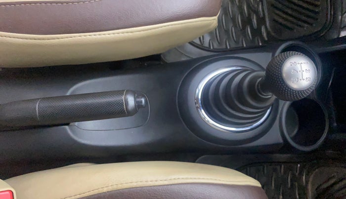 2013 Honda Amaze 1.2L I-VTEC S, Petrol, Manual, 57,131 km, Gear Lever