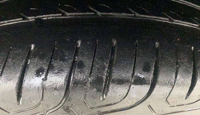 2013 Honda Amaze 1.2L I-VTEC S, Petrol, Manual, 57,131 km, Left Front Tyre Tread