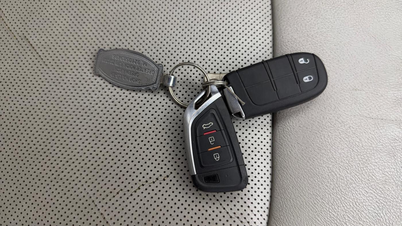 2018 Jeep Compass LIMITED 1.4 PETROL AT, Petrol, Automatic, 13,759 km, Key Close Up