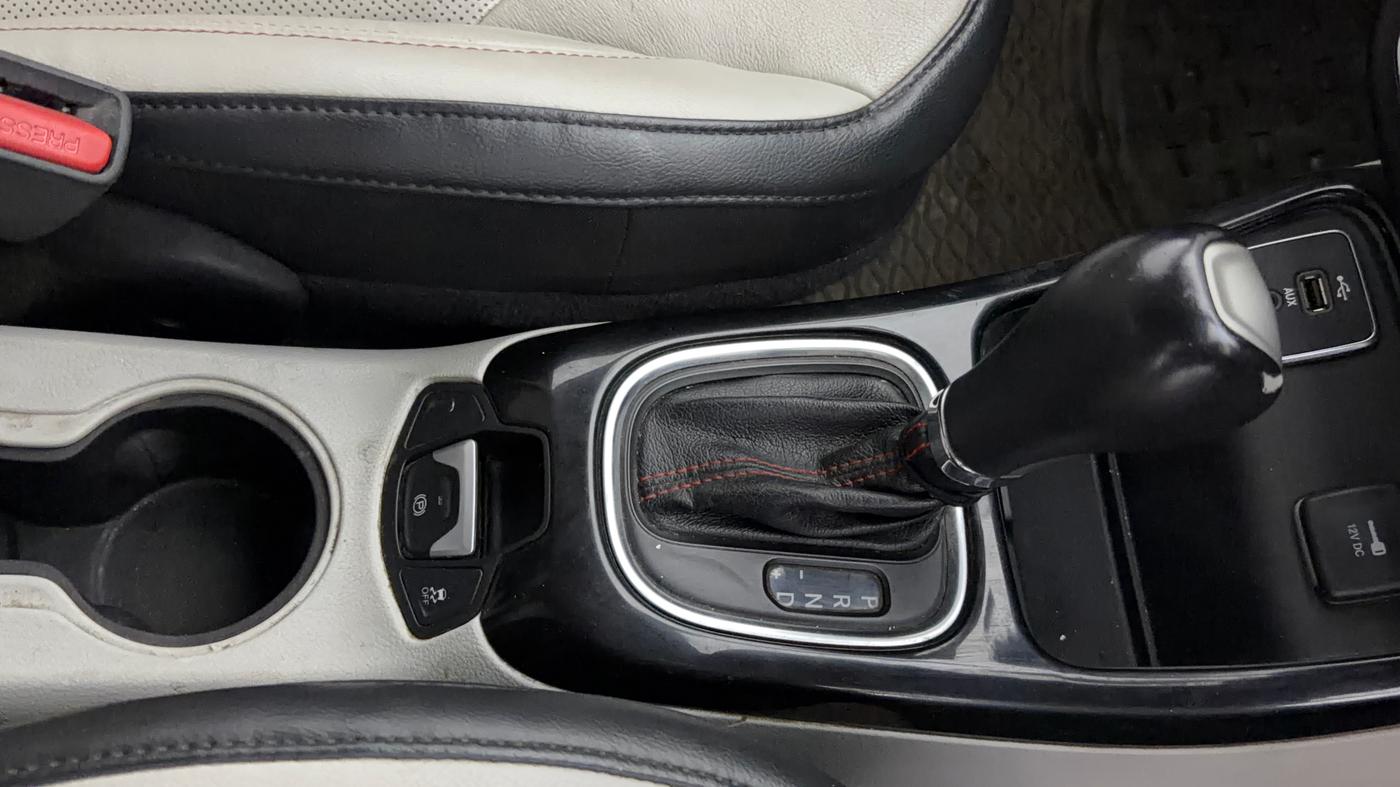 2018 Jeep Compass LIMITED 1.4 PETROL AT, Petrol, Automatic, 13,759 km, Gear Lever