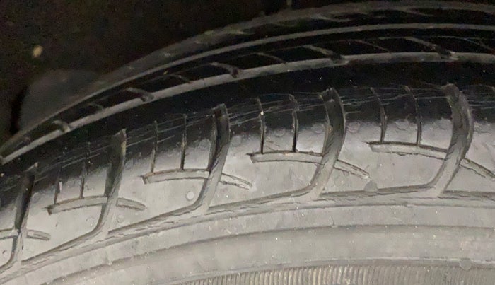 2017 Maruti Baleno SIGMA PETROL 1.2, Petrol, Manual, 44,906 km, Left Rear Tyre Tread