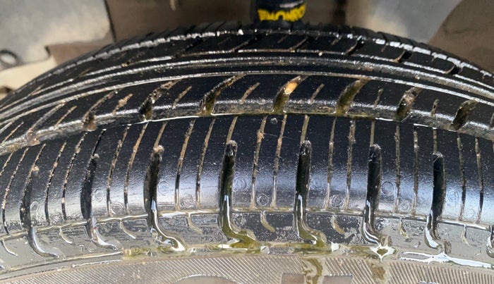 2016 Renault Kwid RXT 0.8, Petrol, Manual, 58,022 km, Left Front Tyre Tread