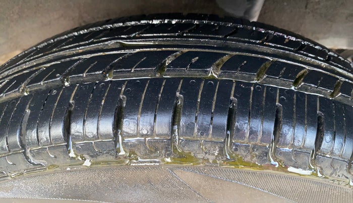 2016 Renault Kwid RXT 0.8, Petrol, Manual, 58,022 km, Left Rear Tyre Tread