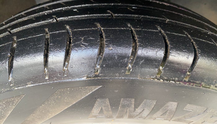 2016 Renault Kwid RXT 0.8, Petrol, Manual, 58,022 km, Right Front Tyre Tread