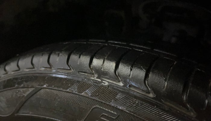 2019 Hyundai Verna 1.4 EX PETROL, Petrol, Manual, 97,678 km, Left Front Tyre Tread