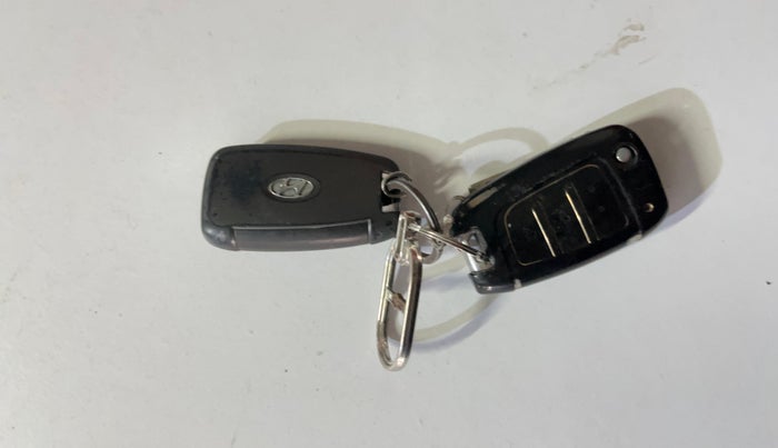 2019 Hyundai Verna 1.4 EX PETROL, Petrol, Manual, 97,678 km, Key Close Up