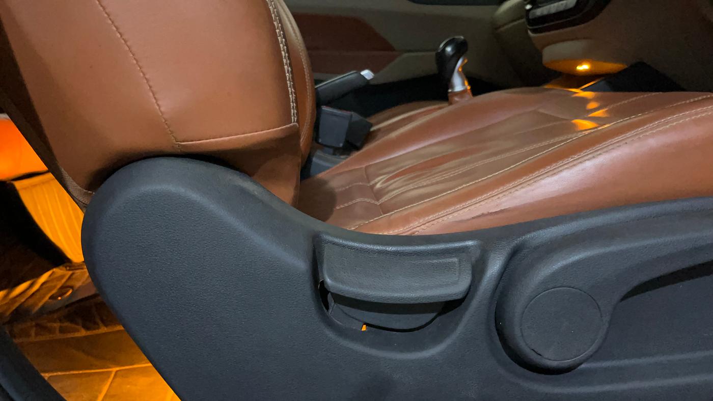 2019 Hyundai Verna 1.4 EX PETROL, Petrol, Manual, 97,678 km, Driver Side Adjustment Panel