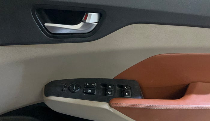 2019 Hyundai Verna 1.4 EX PETROL, Petrol, Manual, 97,678 km, Driver Side Door Panels Control