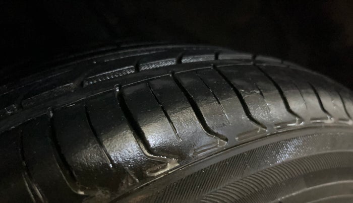 2019 Hyundai Verna 1.4 EX PETROL, Petrol, Manual, 97,678 km, Right Rear Tyre Tread