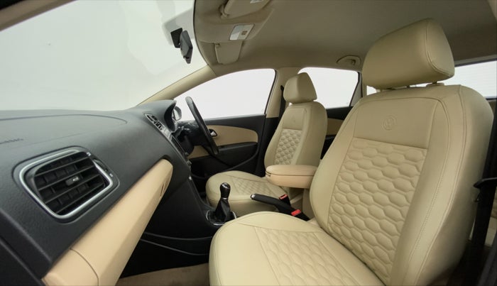 2017 Volkswagen Polo HIGHLINE1.2L, Petrol, Manual, 35,932 km, Right Side Front Door Cabin