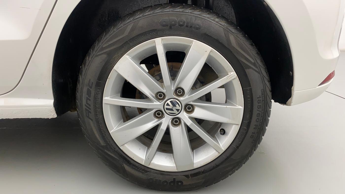2017 Volkswagen Polo HIGHLINE1.2L, Petrol, Manual, 35,932 km, Left Rear Wheel
