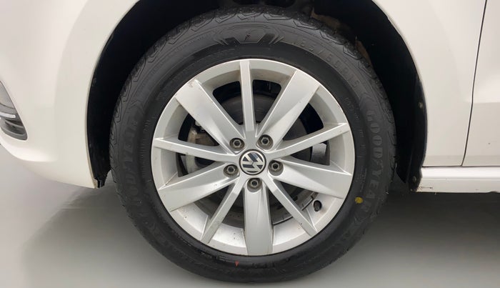 2017 Volkswagen Polo HIGHLINE1.2L, Petrol, Manual, 35,932 km, Left Front Wheel