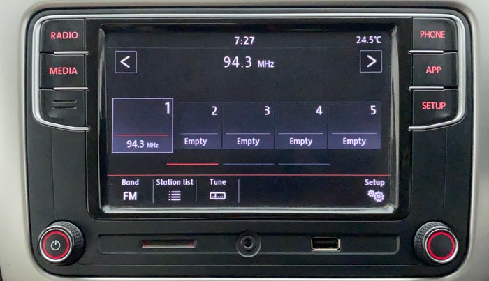 2017 Volkswagen Polo HIGHLINE1.2L, Petrol, Manual, 35,932 km, Infotainment System