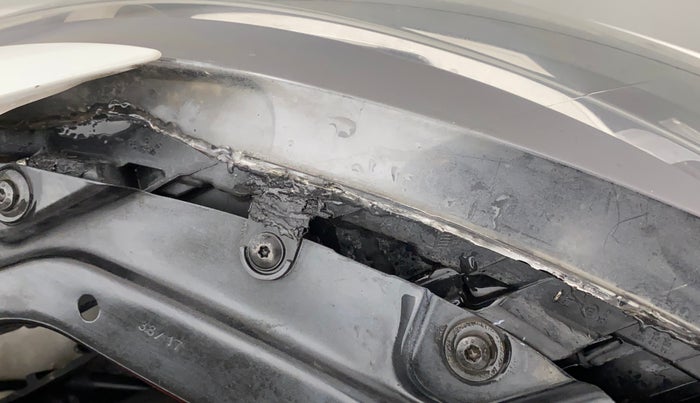 2017 Volkswagen Polo HIGHLINE1.2L, Petrol, Manual, 35,932 km, Left headlight - Clamp has minor damage