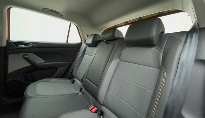 2021 Skoda KUSHAQ STYLE 1.0TSI MT, Petrol, Manual, 7,886 km, Right Side Rear Door Cabin