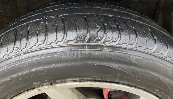 2019 Honda Amaze 1.2L I-VTEC S, CNG, Manual, 87,109 km, Right Front Tyre Tread