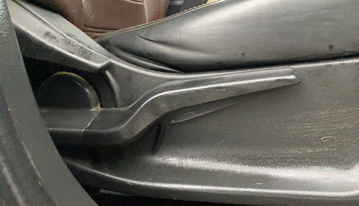 2019 Honda Amaze 1.2L I-VTEC S, CNG, Manual, 87,109 km, Driver Side Adjustment Panel