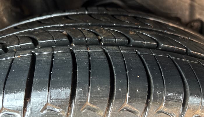 2016 Ford Figo Aspire TITANIUM 1.5 PETROL AT, Petrol, Automatic, 57,077 km, Right Rear Tyre Tread