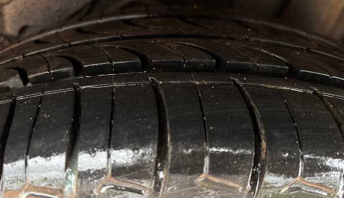 2016 Ford Figo Aspire TITANIUM 1.5 PETROL AT, Petrol, Automatic, 57,077 km, Left Rear Tyre Tread
