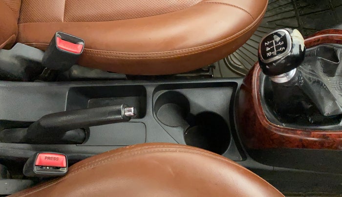 2014 Hyundai Xcent SX 1.2 (O), CNG, Manual, 80,125 km, Gear Lever