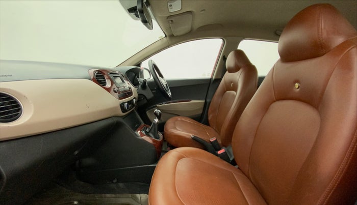 2014 Hyundai Xcent SX 1.2 (O), CNG, Manual, 80,125 km, Right Side Front Door Cabin