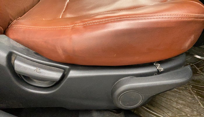 2014 Hyundai Xcent SX 1.2 (O), CNG, Manual, 80,125 km, Driver Side Adjustment Panel