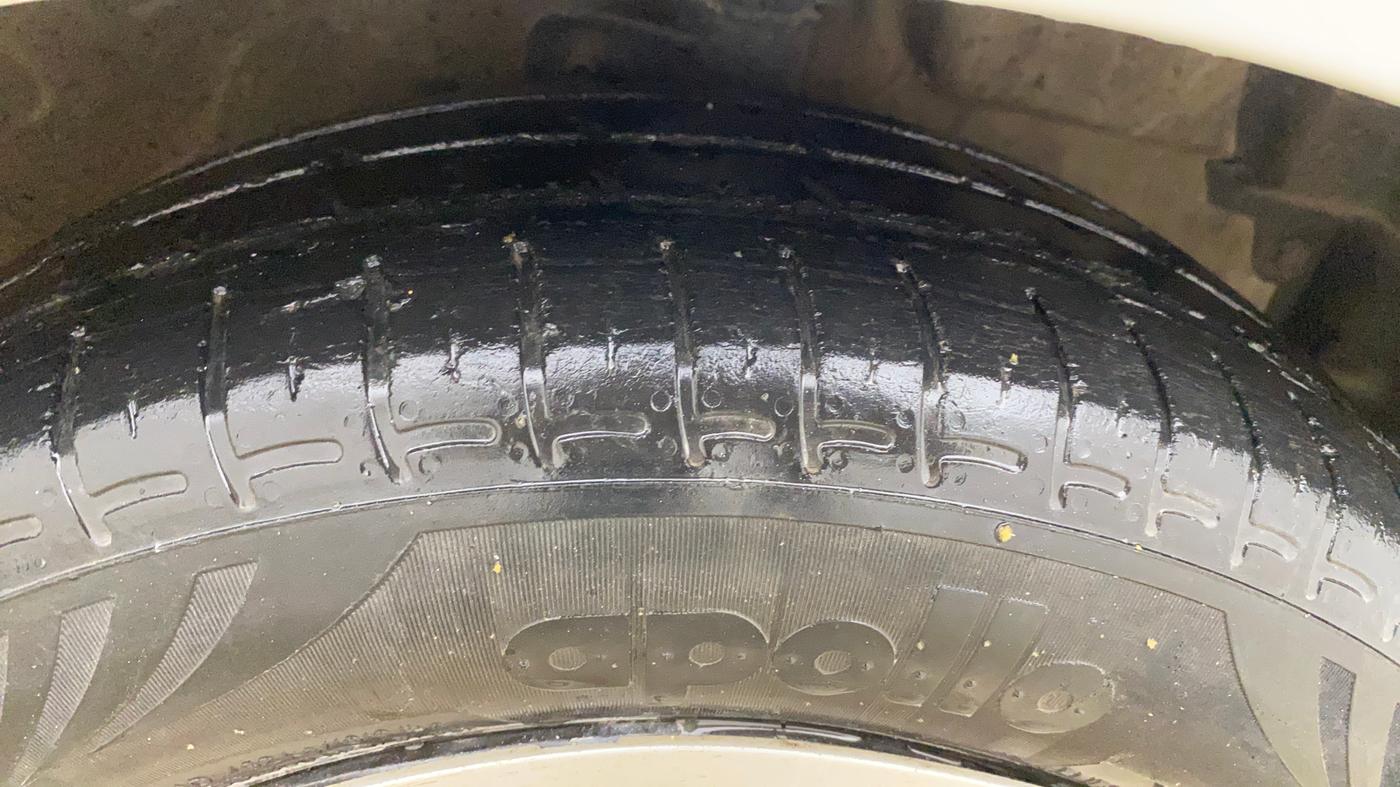 2016 Maruti Celerio VXI, Petrol, Manual, 49,298 km, Right Front Tyre Tread