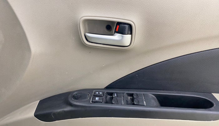 2016 Maruti Celerio VXI, Petrol, Manual, 49,298 km, Driver Side Door Panels Control