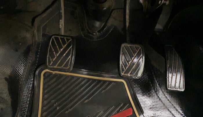 2016 Maruti Celerio VXI, Petrol, Manual, 49,298 km, Pedals