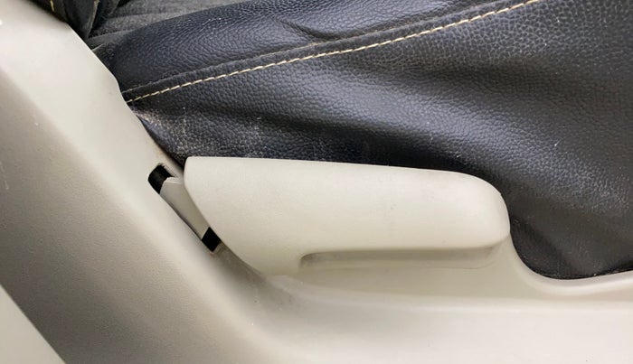 2016 Maruti Celerio VXI, Petrol, Manual, 49,298 km, Driver Side Adjustment Panel