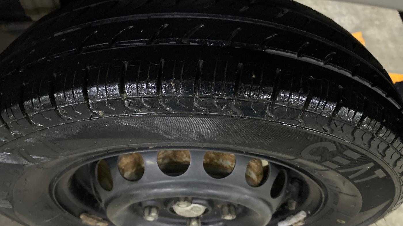 2014 Maruti Alto 800 LXI, Petrol, Manual, 70,173 km, Left Rear Tyre Tread